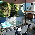 στην θαλασσα Tatil Evi