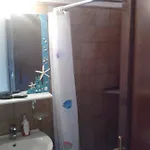 στην θαλασσα Tatil Evi Koropi