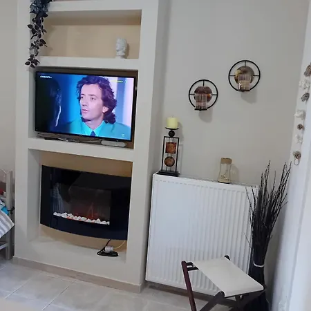 στην θαλασσα Koropí