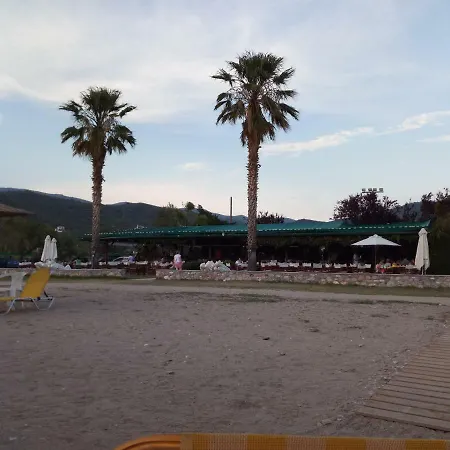 στην θαλασσα * Koropi