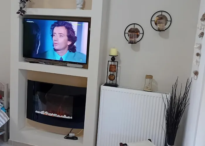 στην θαλασσα Koropi