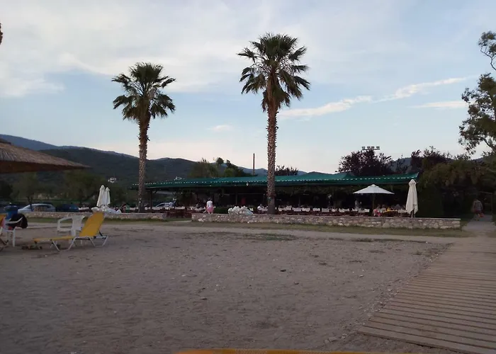 στην θαλασσα * Koropi